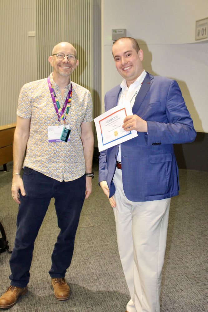  ◳ SciX_Valis_photo (jpg) → (originál)