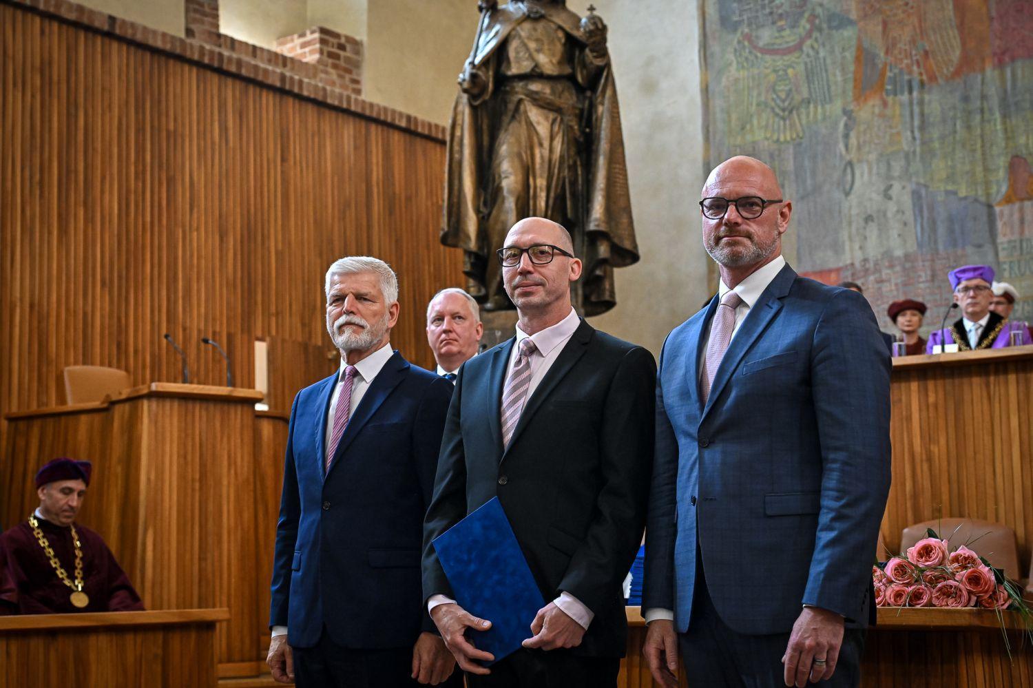 Gratulujeme doc. Dolenskému ke jmenování profesorem.