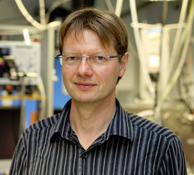 Přednáška profesora Thomase Giesena   (ASTROFYZIKA)
