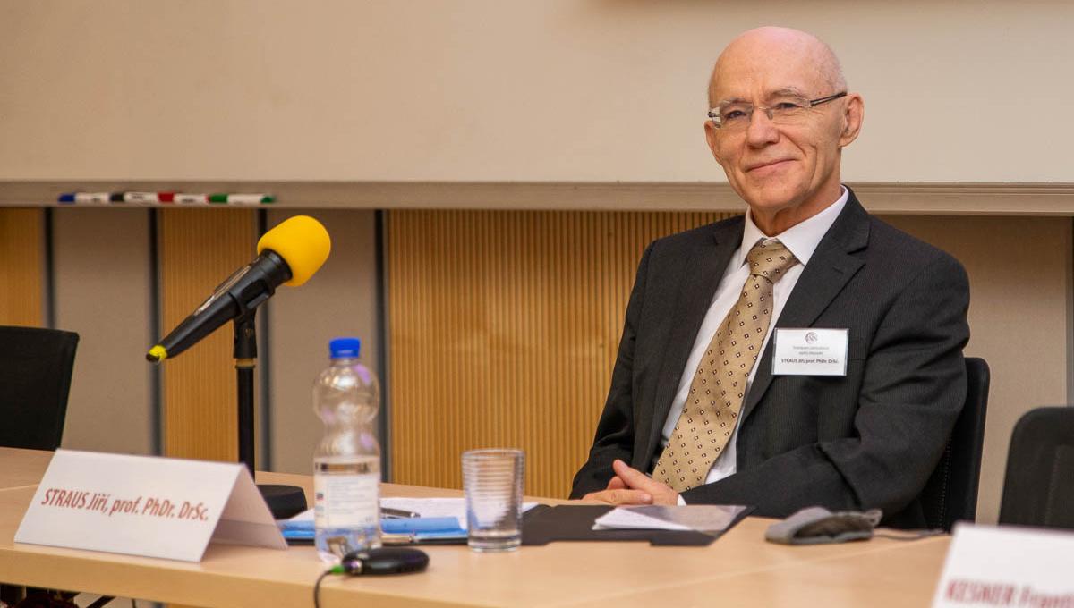 Profesor Jiří Straus, gestor KONFERENCE TRESTNĚ PRÁVNÍ A KRIMINALISTICKÉ ASPEKTY DOKAZOVÁNÍ 2021