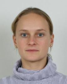  ◳ Uhlíková (jpg) → (šířka 215px)